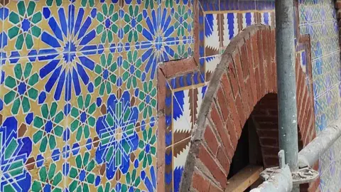 Palacete Mudéjar El histórico conjunto de la calle Alcázar de Toledo, protegido como BIC, avanza en una rehabilitación sin precedentes para convertirse en un instituto de referencia nacional en cirugía compleja de la columna bajo la dirección del doctor Valle Folgueral. En su recuperación se está cuidando hasta el más mínimo detalle.