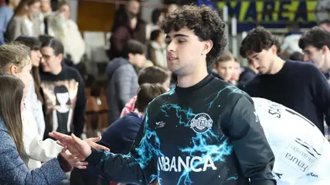 Un instante del partido entre el Abanca Ademar León y el Frigoríficos Morrazo. Foto: Isaac Llamazares.