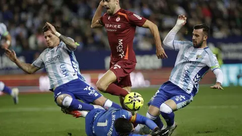 Intenso duelo en La Rosaleda entre el Málaga y la Cultural marcado en la primera mitad por el gol de Calero.