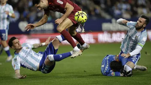 Intenso duelo en La Rosaleda entre el Málaga y la Cultural marcado en la primera mitad por el gol de Calero.