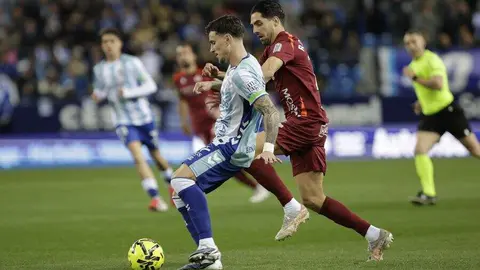 Intenso duelo en La Rosaleda entre el Málaga y la Cultural marcado en la primera mitad por el gol de Calero.