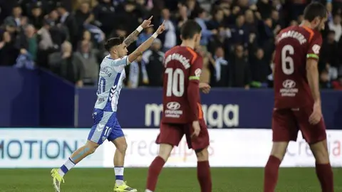 Intenso duelo en La Rosaleda entre el Málaga y la Cultural marcado en la primera mitad por el gol de Calero. Larrubia mata a la Cultural en el descuento.