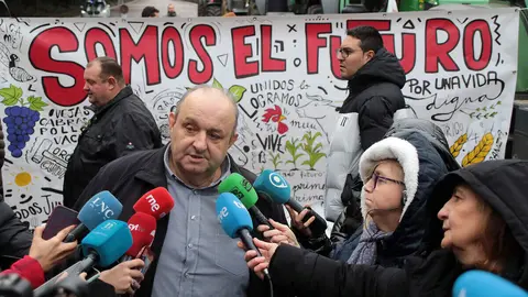 Salida de la columna de tractores organizada por la Unión de Campesinos de León que parten hacia Madrid para protagonizar una protesta el 11 de febrero. Foto: Peio García.