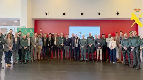 Guardia Civil y banca refuerzan en León la lucha conjunta contra las ciberestafas. Incibe acoge un encuentro clave para mejorar la respuesta ante fraudes cada vez más sofisticados.