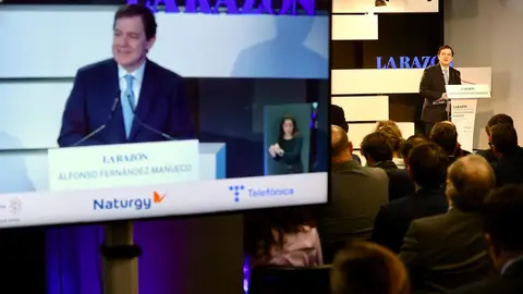 El presidente del PP de Castilla y León y candidato a la reelección a la Presidencia de la Junta, Alfonso Fernández Mañueco, protagoniza en Madrid, el desayuno informativo del diario La Razón. Foto: Juan Lázaro.