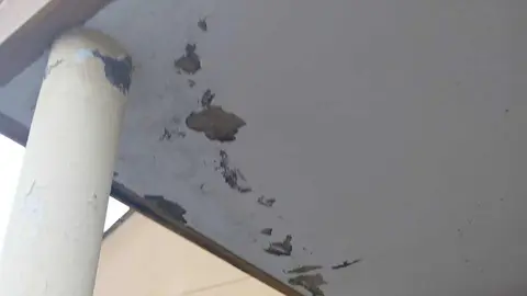 Izquierda Unida en Matallana de Torío ha denunciado el estado de conservación del Centro de Salud de la localidad, dependiente de la Junta de Castilla y León, y ha reclamado actuaciones inmediatas para corregir las deficiencias detectadas.