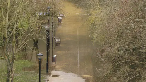 Desbordamiento de ríos en varias localidades de la comarca del Bierzo. Foto: César Sánchez
