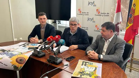 La Feria de febrero de Valencia de Don Juan (León), dedicada fundamentalmente al sector agrario, se celebra del 19 al 21 de febrero en el Complejo La Isla, con más de 160 expositores en su edición 105, según se explicó hoy en la presentación del encuentro, celebrada en la Delegación Territorial de la Junta en León.