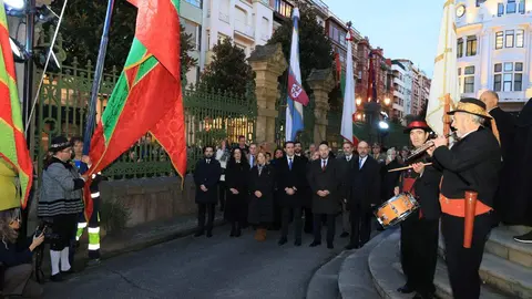 La Academia de las Artes, las Letras y las Ciencias de León ha clausurado en la Junta General del Principado de Asturias el programa cultural ‘Leyes Pioneras del Reino’, desarrollado en colaboración con el Parlamento asturiano y que ha contado con un amplio respaldo institucional.