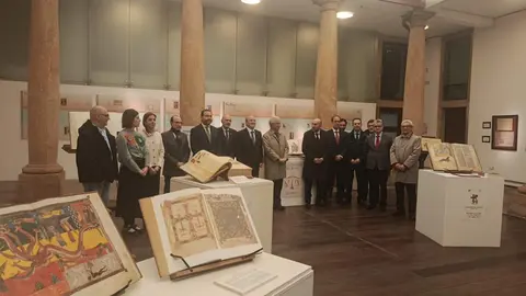 La Academia de las Artes, las Letras y las Ciencias de León ha clausurado en la Junta General del Principado de Asturias el programa cultural ‘Leyes Pioneras del Reino’, desarrollado en colaboración con el Parlamento asturiano y que ha contado con un amplio respaldo institucional.