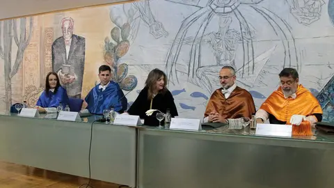 La rectora de la Universidad de León, Nuria González, preside el acto de investidura como doctor ‘honoris causa’ de César de la Fuente Núñez y de Sergio Boixo Castrillo. Fotos: Peio Garcia