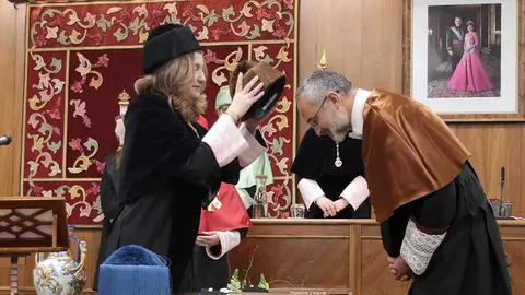 La rectora de la Universidad de León, Nuria González, preside el acto de investidura como doctor ‘honoris causa’ de César de la Fuente Núñez y de Sergio Boixo Castrillo. Fotos: Peio Garcia