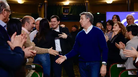 El presidente del Partido Popular, Alberto Núñez Feijóo, interviene en la presentación de candidaturas para las próximas elecciones a las Cortes de Castilla y León del 15 de marzo junto al presidente del PP de Castilla y León y candidato a la reelección a la Presidencia de la Junta, Alfonso Fernández Mañueco; el presidente del PP de Salamanca y alcalde de la capital, Carlos García Carbayo; y las cabezas de lista por Burgos y Soria, Marta Arroyo y Rocío Lucas. Fotos: David Arranz