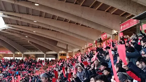Duelo de altura en el Reino de León con dos equipos en busca de tres puntos clave en la lucha por la permanencia.