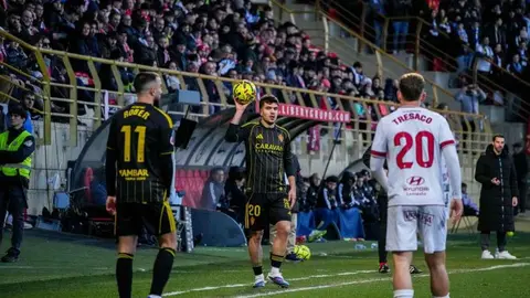 Duelo de altura en el Reino de León con dos equipos en busca de tres puntos clave en la lucha por la permanencia.