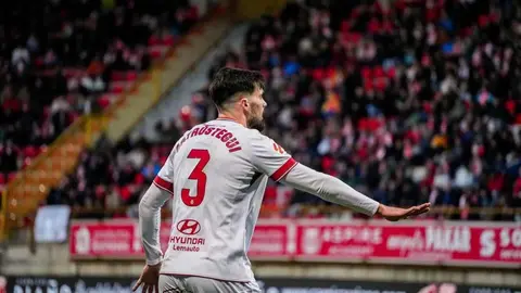 Duelo de altura en el Reino de León con dos equipos en busca de tres puntos clave en la lucha por la permanencia.