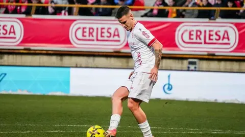 Duelo de altura en el Reino de León con dos equipos en busca de tres puntos clave en la lucha por la permanencia.