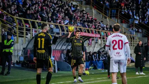 Duelo de altura en el Reino de León con dos equipos en busca de tres puntos clave en la lucha por la permanencia.