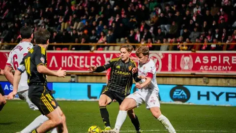 Duelo de altura en el Reino de León con dos equipos en busca de tres puntos clave en la lucha por la permanencia.