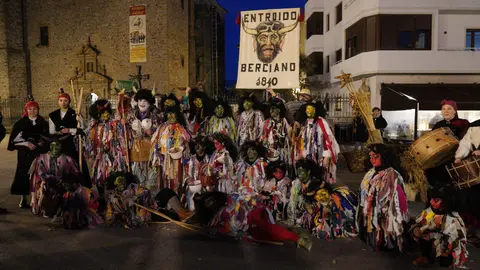 Celebración del Entroido Berciano este sábado dando inicio al Carnaval de Ponferrada.
Foto: César Sánchez.