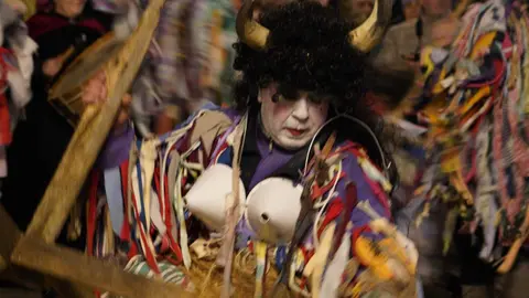 Celebración del Entroido Berciano este sábado dando inicio al Carnaval de Ponferrada.
Foto: César Sánchez.