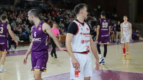 La mejor Cultural llega a tiempo de apuntarse el derbi. Fotos: Isaac Llamazares.