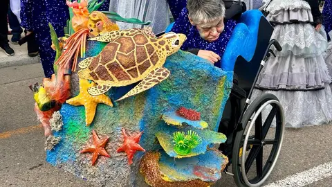 El Carnaval de La Bañeza, declarado de Carnaval de La Bañeza Interés Turístico Nacional, volvió a llenar las calles este martes de color, música y participación en una jornada divertida, inclusiva y brillante.