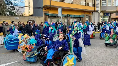 El Carnaval de La Bañeza, declarado de Carnaval de La Bañeza Interés Turístico Nacional, volvió a llenar las calles este martes de color, música y participación en una jornada divertida, inclusiva y brillante.