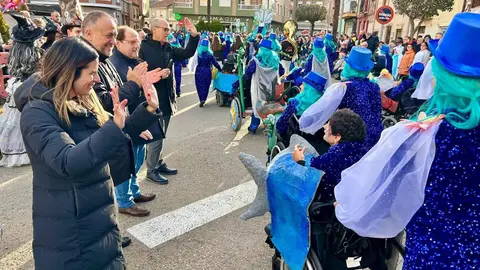 El Carnaval de La Bañeza, declarado de Carnaval de La Bañeza Interés Turístico Nacional, volvió a llenar las calles este martes de color, música y participación en una jornada divertida, inclusiva y brillante.