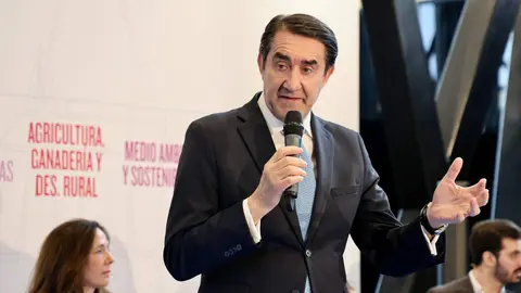 El candidato a la reelección a la Presidencia de la Junta de Castilla y León, Alfonso Fernández Mañueco, clausura el acto de presentación del programa electoral del Partido Popular de Castilla y León para las elecciones del 15 de marzo. Fotos: Campillo