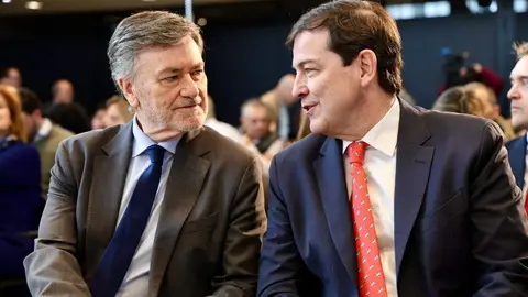 El candidato a la reelección a la Presidencia de la Junta de Castilla y León, Alfonso Fernández Mañueco, clausura el acto de presentación del programa electoral del Partido Popular de Castilla y León para las elecciones del 15 de marzo. Fotos: Campillo