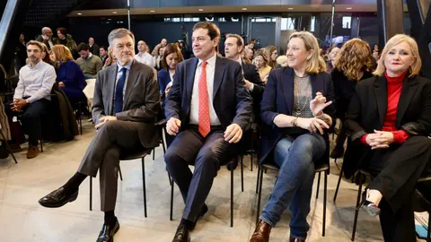 El candidato a la reelección a la Presidencia de la Junta de Castilla y León, Alfonso Fernández Mañueco, clausura el acto de presentación del programa electoral del Partido Popular de Castilla y León para las elecciones del 15 de marzo. Fotos: Campillo