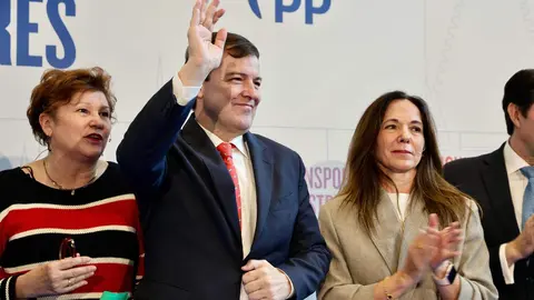 El candidato a la reelección a la Presidencia de la Junta de Castilla y León, Alfonso Fernández Mañueco, clausura el acto de presentación del programa electoral del Partido Popular de Castilla y León para las elecciones del 15 de marzo. Fotos: Campillo