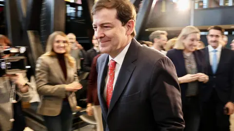 El candidato a la reelección a la Presidencia de la Junta de Castilla y León, Alfonso Fernández Mañueco, clausura el acto de presentación del programa electoral del Partido Popular de Castilla y León para las elecciones del 15 de marzo. Fotos: Campillo