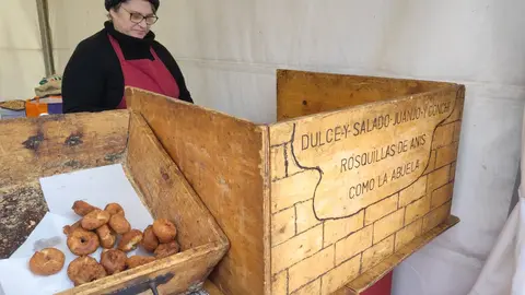 La localidad de Valencia de Don Juan ha inaugurado este jueves una nueva edición de su histórica Feria de Febrero, que celebra su 105º aniversario consolidada como uno de los grandes encuentros agrarios y comerciales del noroeste peninsular. El recinto ferial abrió sus puertas a primera hora con una notable afluencia de público en las primeras horas y la presencia de numerosas autoridades autonómicas, provinciales y comarcales. Fotos: Miguel Ángel García