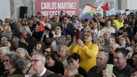 El presidente del Gobierno, Pedro Sánchez, y el candidato Partido Socialista a la Presidencia de la Junta de Castilla y León, Carlos Martínez, intervienen en un acto público del partido junto a la candidata por León, Nuria Rubio, y el secretario provincial del PSOE, Javier Alfonso Cendón. Foto: César Sánchez.