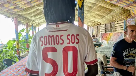 La iniciativa Somos SOS ha cerrado una de sus acciones más ambiciosas con un balance que trasciende cifras y logística. Lo que comenzó como una llamada a la colaboración en León terminó convirtiéndose en una experiencia colectiva de entrega personal, cooperación profesional y transformación social en la localidad senegalesa de Niague.