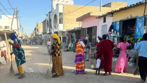 La iniciativa Somos SOS ha cerrado una de sus acciones más ambiciosas con un balance que trasciende cifras y logística. Lo que comenzó como una llamada a la colaboración en León terminó convirtiéndose en una experiencia colectiva de entrega personal, cooperación profesional y transformación social en la localidad senegalesa de Niague.