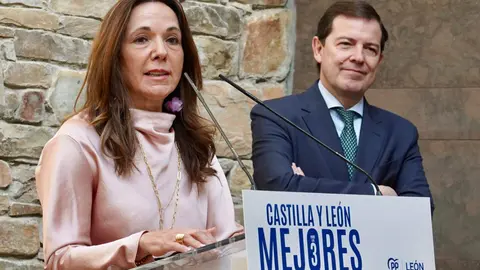 Alfonso Fernández Mañueco durante su presencia en la localidad leonesa de Astorga, donde aprovechó la ocasión para visitar el Palacio Episcopal, “una de las pocas cosas hechas fuera de Cataluña por Antonio Gaudí”, además en el año que se conmemora el centenario de su muerte. Foto: Campillo