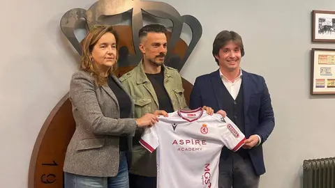 Natichu, De la Barrera y Manzanera durante la rueda de prensa.