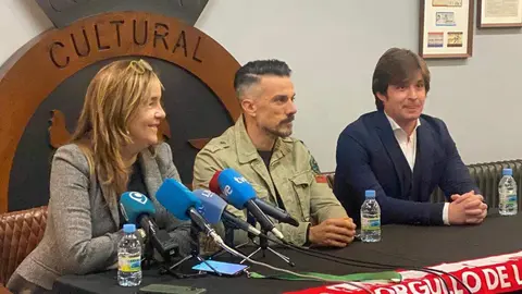 Natichu, De la Barrera y Manzanera durante la rueda de prensa.