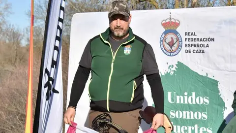 El paramés Daniel Carbajo Crespo se ha proclamado subcampeón de España en la modalidad de recorrido de caza con arco compuesto, dentro de la categoría senior masculina, en el XXVII Campeonato de España celebrado el 21 de febrero en Fresno de Torote (Madrid).