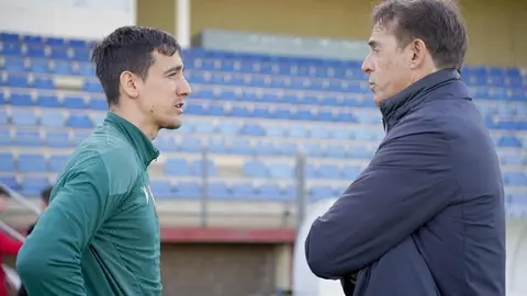 La semana ha dejado además una visita destacada en León. Este jueves, Julen Lopetegui, actual seleccionador de Catar, presenció el entrenamiento de la Cultural Leonesa en el Área Deportiva de Puente Castro.