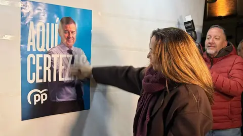 El PP arranca en León la campaña del 15M apelando al “voto útil” y a la gestión realizada. Los populares inician la carrera electoral en la Plaza de las Cortes Leonesas arropando a María José Álvarez Casais y defendiendo el proyecto de Alfonso Fernández Mañueco. Fotos: Silvia García