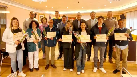 El delegado territorial de la Junta en León ha participado en la clausura del programa mixto ‘Coyanza Integra XI’, desarrollado por el Ayuntamiento de Valencia de Don Juan, donde ocho alumnos han recibido sus diplomas tras completar su formación en jardinería, horticultura y fruticultura.