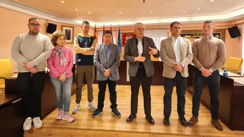 El delegado territorial de la Junta en León ha participado en la clausura del programa mixto ‘Coyanza Integra XI’, desarrollado por el Ayuntamiento de Valencia de Don Juan, donde ocho alumnos han recibido sus diplomas tras completar su formación en jardinería, horticultura y fruticultura.