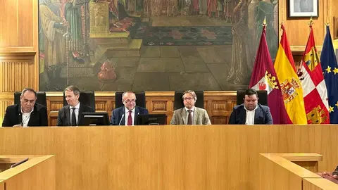 La Diputación de León rinde homenaje al personal jubilado durante 2025. Foto: Diputación de León.