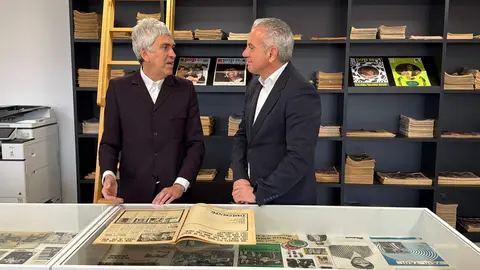 Nicanor Sen visita la Fundación Club 45 de Santa Colomba de Somoza junto a Alex Cooper. Fotos: Sub. Gob. León.