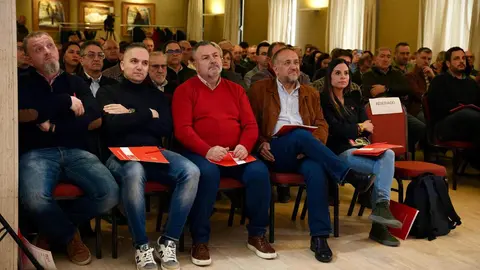 El PSOE de León celebra en Astorga una convención de alcaldes. Participan, el secretario general del PSOE de León, Javier Alfonso Cendón, y la cabeza de lista del PSOE por León a las Cortes, Nuria Rubio. Fotos: PSOE