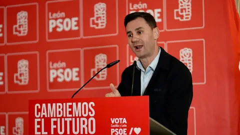 El PSOE de León celebra en Astorga una convención de alcaldes. Participan, el secretario general del PSOE de León, Javier Alfonso Cendón, y la cabeza de lista del PSOE por León a las Cortes, Nuria Rubio. Fotos: PSOE